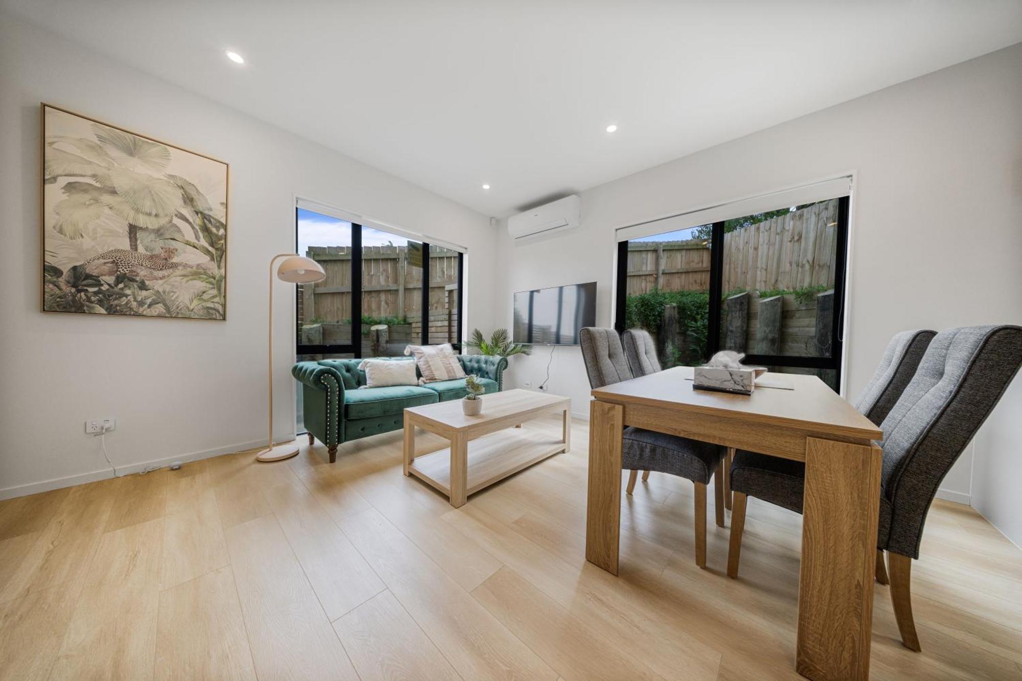 West Harbour Modern 4-Bedroom Retreat オークランド エクステリア 写真