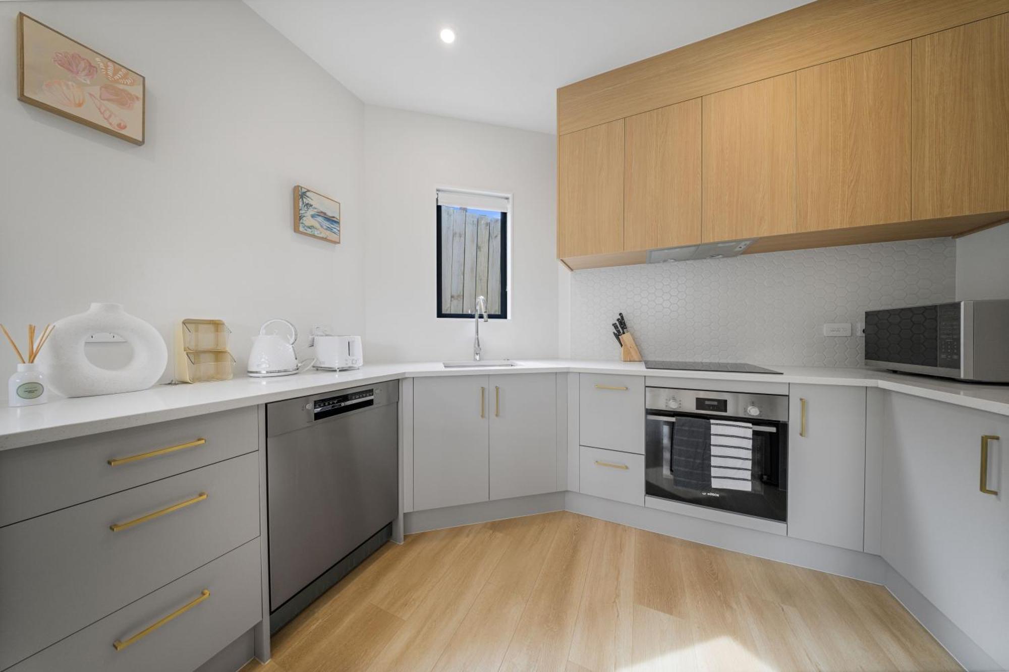 West Harbour Modern 4-Bedroom Retreat オークランド エクステリア 写真