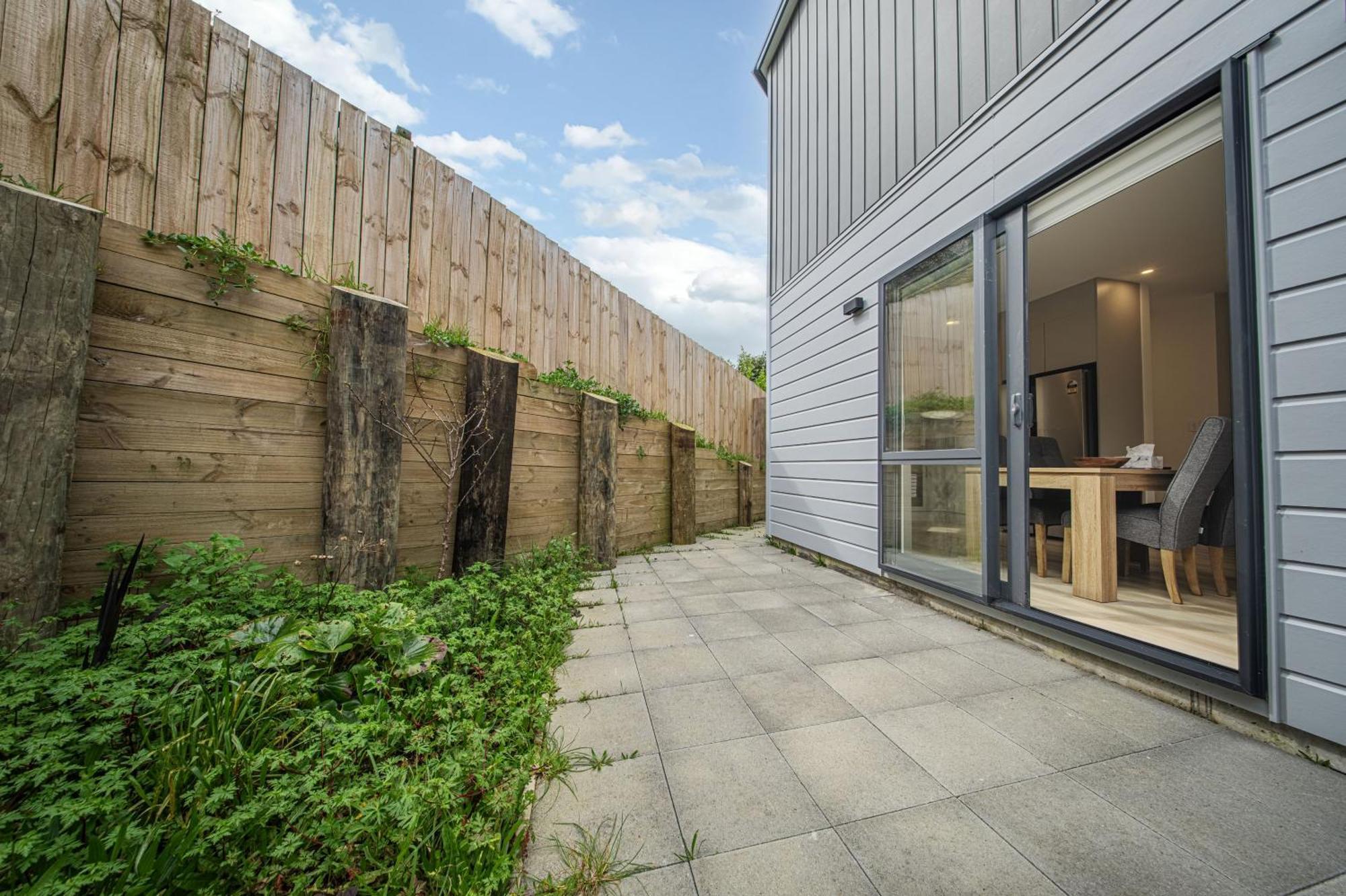 West Harbour Modern 4-Bedroom Retreat オークランド エクステリア 写真