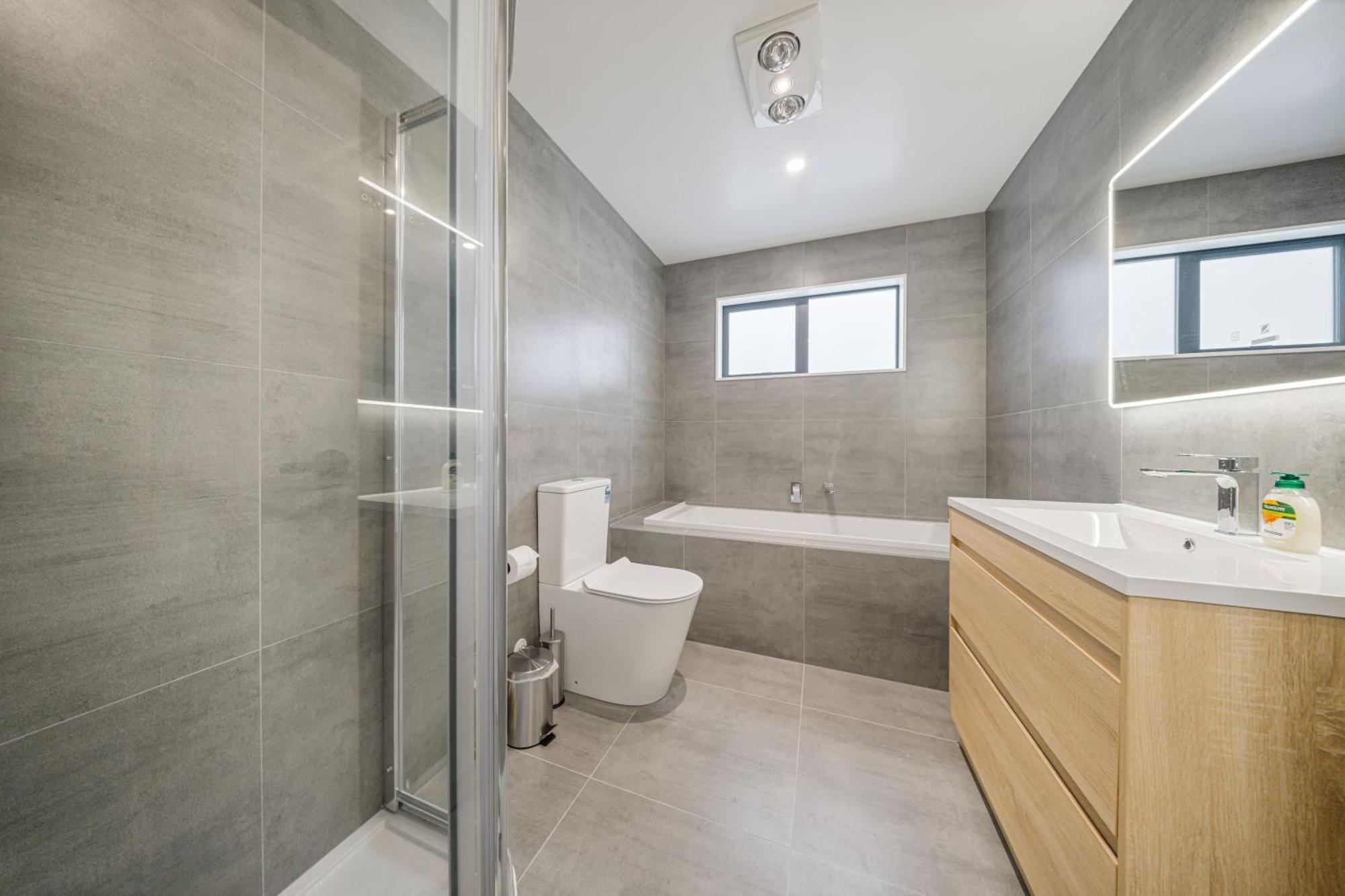 West Harbour Modern 4-Bedroom Retreat オークランド エクステリア 写真